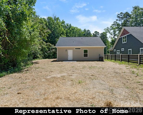 962 S Hoskins Road, Charlotte, NC 28208