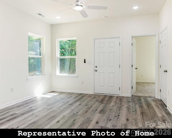 962 S Hoskins Road, Charlotte, NC 28208