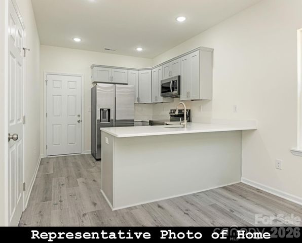 962 S Hoskins Road, Charlotte, NC 28208