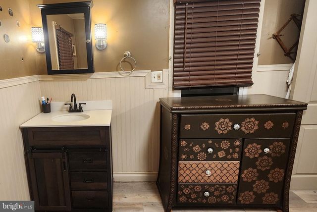 102 BRIDGETON RD, Elmer, NJ 08318