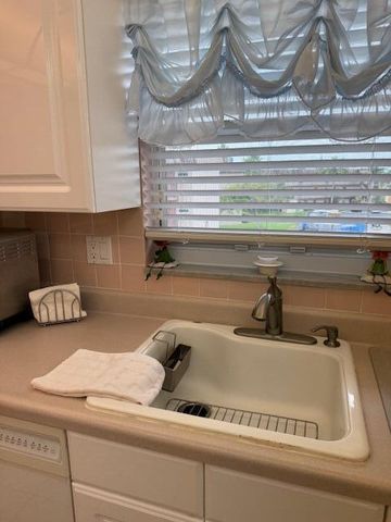 725 Lori Drive 313, Palm Springs, FL 33461