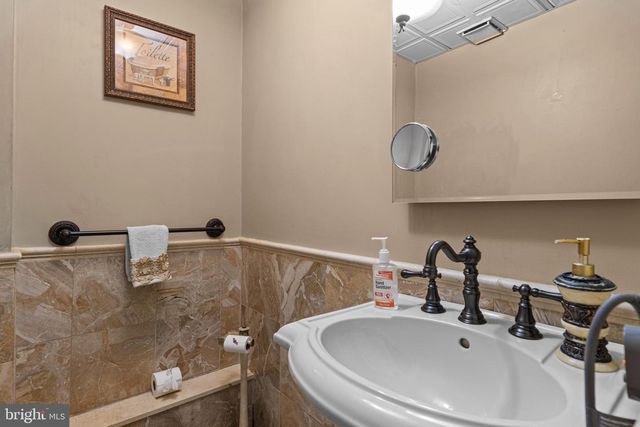 2606 SPRINGFIELD RD, Broomall, PA 19008