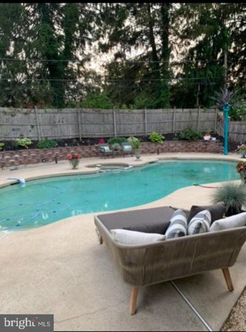 2606 SPRINGFIELD RD, Broomall, PA 19008