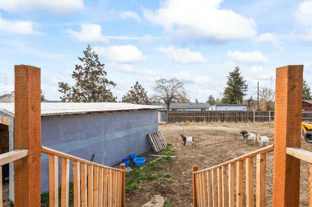 101 NE Daisy Street, Madras, OR 97741
