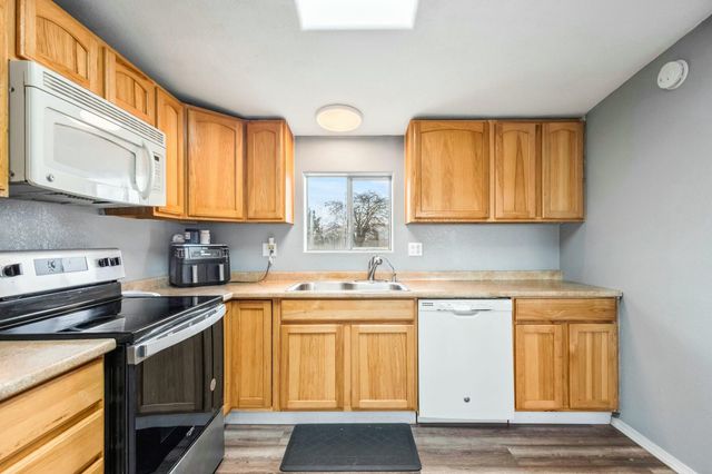 101 NE Daisy Street, Madras, OR 97741