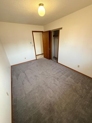 180 6th Street, Walnut Grove, MN 56180