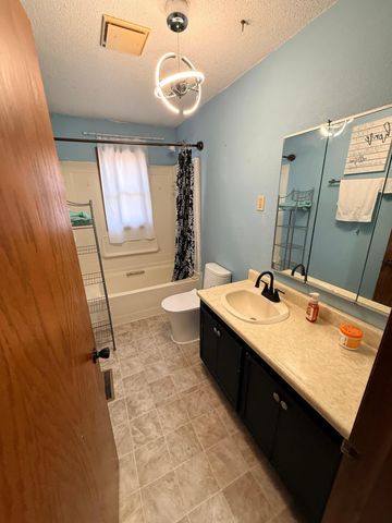 180 6th Street, Walnut Grove, MN 56180