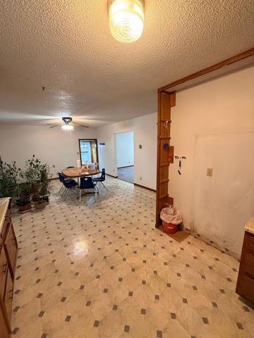 180 6th Street, Walnut Grove, MN 56180