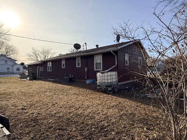 180 6th Street, Walnut Grove, MN 56180