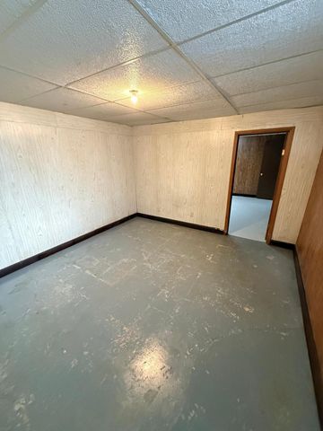 180 6th Street, Walnut Grove, MN 56180