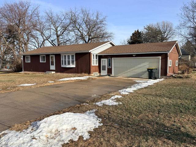 180 6th Street, Walnut Grove, MN 56180