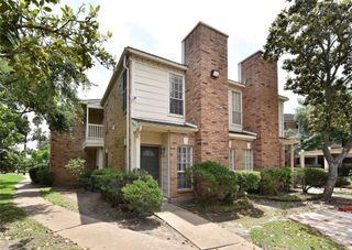 2626 Holly Hall Street 401, Houston, TX 77054