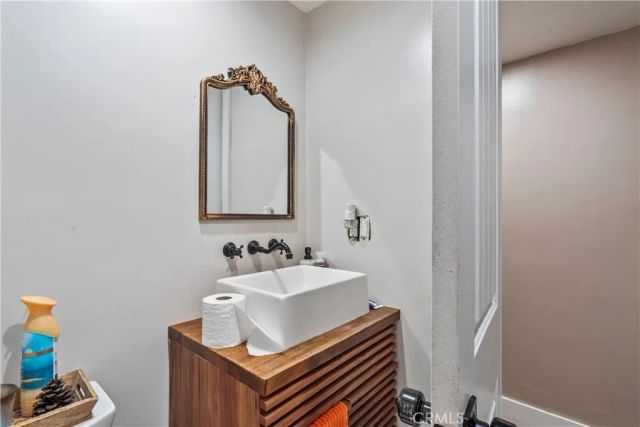 11887 Sproule, Los Angeles, CA 91331