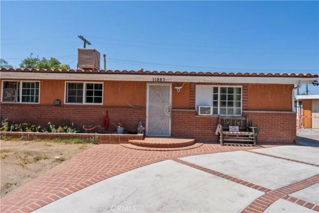 11887 Sproule, Los Angeles, CA 91331