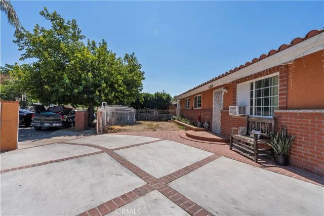 11887 Sproule, Los Angeles, CA 91331