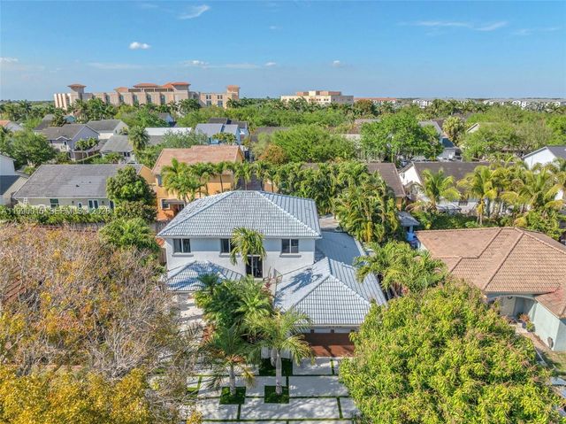 15965 SW 98th St, Miami, FL 33196