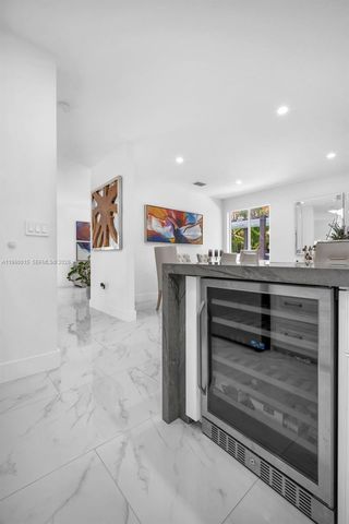 15965 SW 98th St, Miami, FL 33196