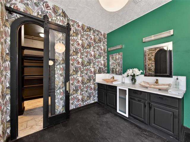 2900 Pamella CT, Austin, TX 78734