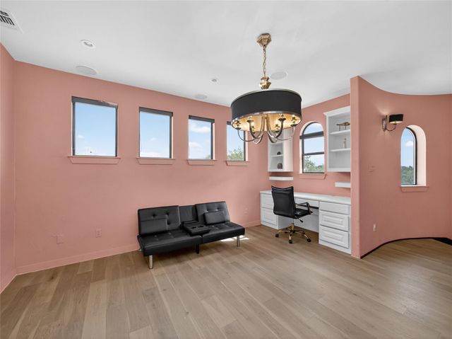 2900 Pamella CT, Austin, TX 78734