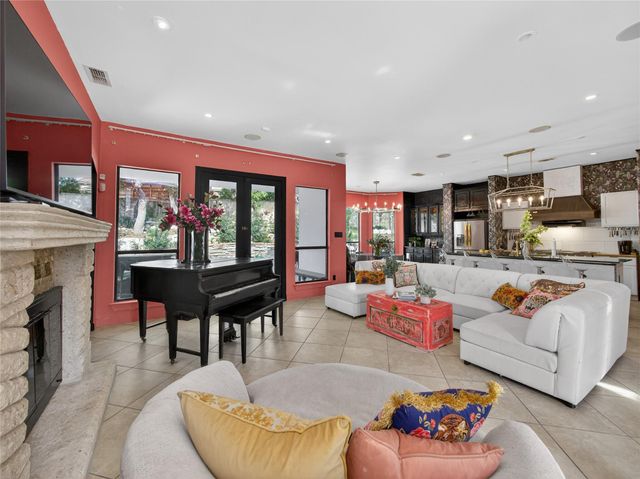 2900 Pamella CT, Austin, TX 78734