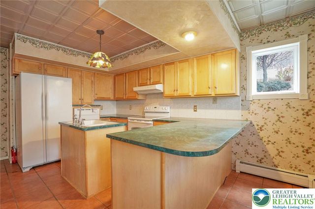 228 West Abbott Street, Lansford Boro, PA 18232