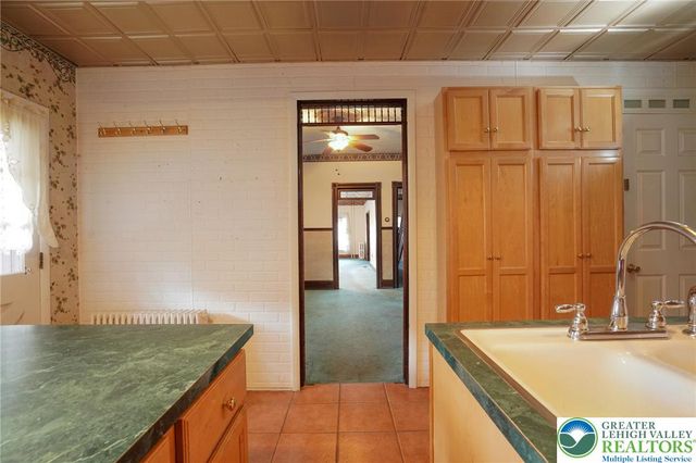 228 West Abbott Street, Lansford Boro, PA 18232