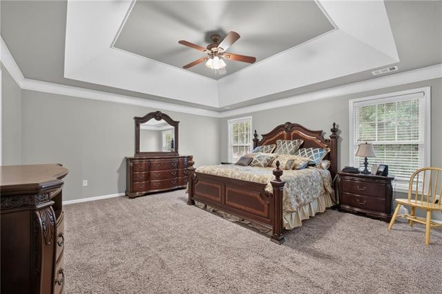 2504 Lois Court, Loganville, GA 30052