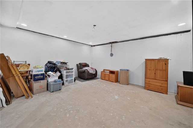 2504 Lois Court, Loganville, GA 30052