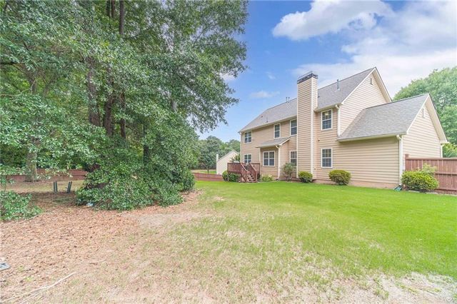 2504 Lois Court, Loganville, GA 30052