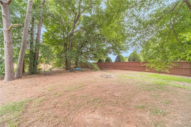 2504 Lois Court, Loganville, GA 30052