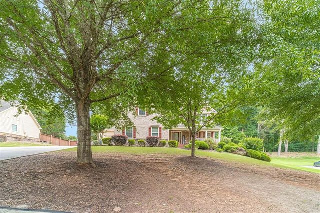 2504 Lois Court, Loganville, GA 30052