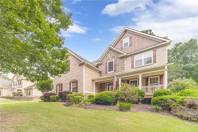 2504 Lois Court, Loganville, GA 30052