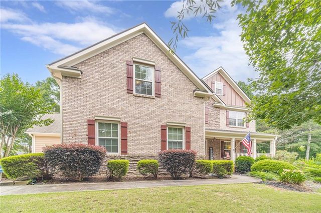 2504 Lois Court, Loganville, GA 30052