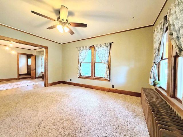 1554 PLUMMER STREET, Oshkosh, WI 54902