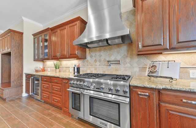 2903 Harvest Hill Drive, Friendswood, TX 77546