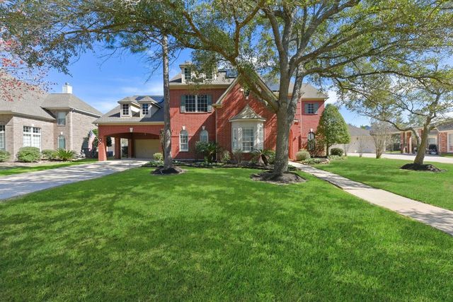 2903 Harvest Hill Drive, Friendswood, TX 77546