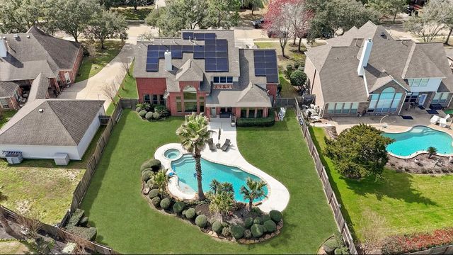 2903 Harvest Hill Drive, Friendswood, TX 77546