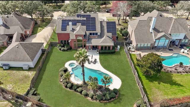 2903 Harvest Hill Drive, Friendswood, TX 77546