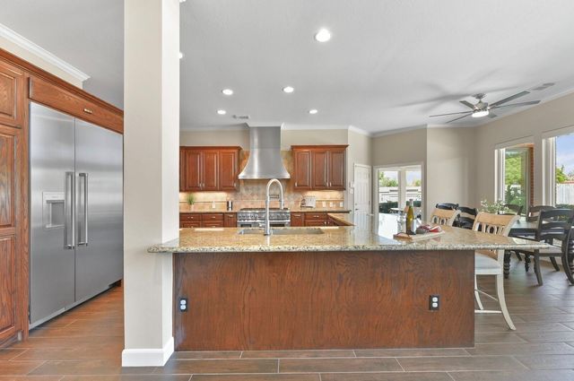 2903 Harvest Hill Drive, Friendswood, TX 77546