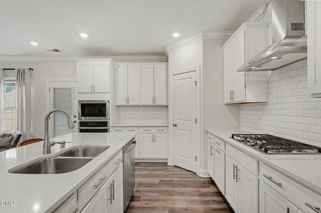 1033 Bellewood Park Drive, Angier, NC 27501