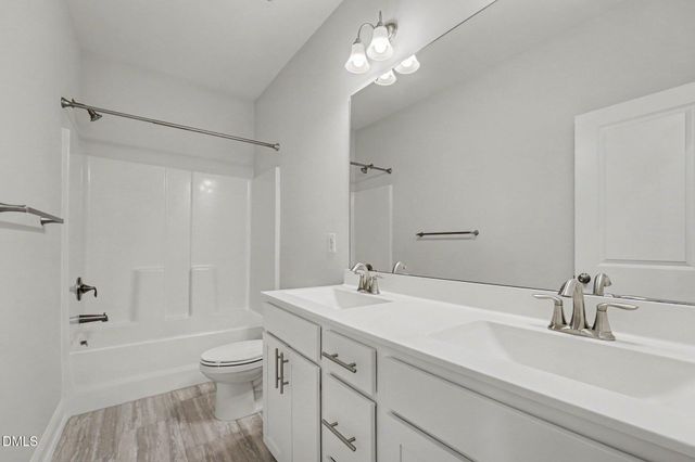 1033 Bellewood Park Drive, Angier, NC 27501