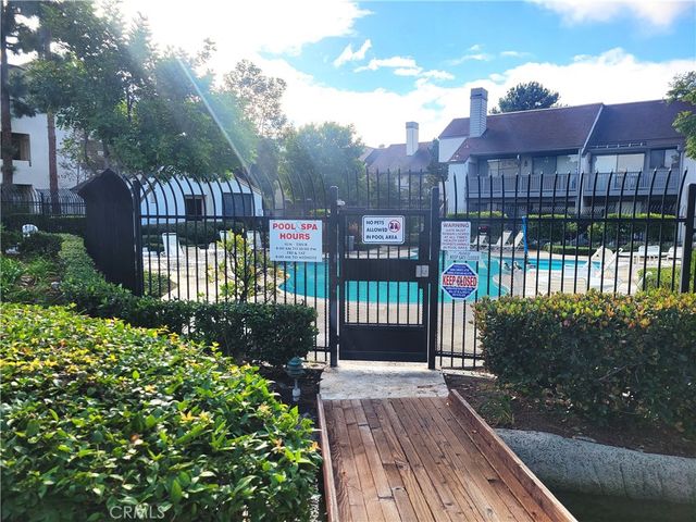 10531 Lakeside Drive I, Garden Grove, CA 92840