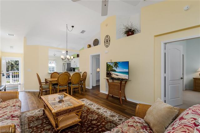 8065 Tiger CV 1611, Naples, FL 34113