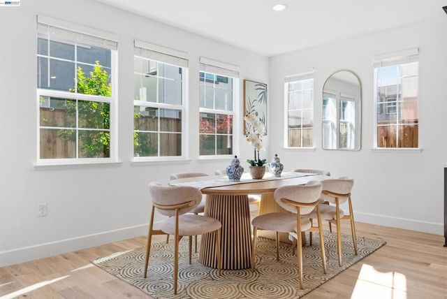 168 E Calder Dr, Mountain House, CA 95391