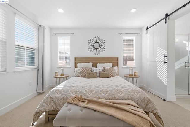 168 E Calder Dr, Mountain House, CA 95391