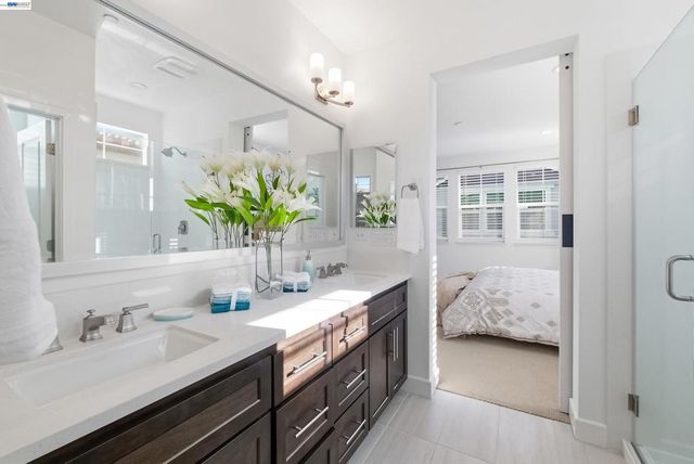 168 E Calder Dr, Mountain House, CA 95391