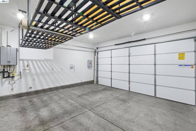 168 E Calder Dr, Mountain House, CA 95391