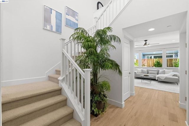 168 E Calder Dr, Mountain House, CA 95391