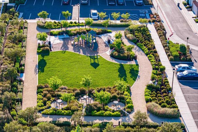 168 E Calder Dr, Mountain House, CA 95391