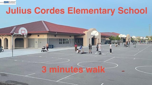 168 E Calder Dr, Mountain House, CA 95391